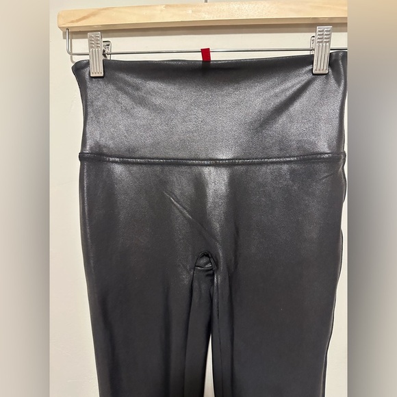 Spanx SPANXshape™ Faux Leather Leggings Black Size M - Picture 6 of 14